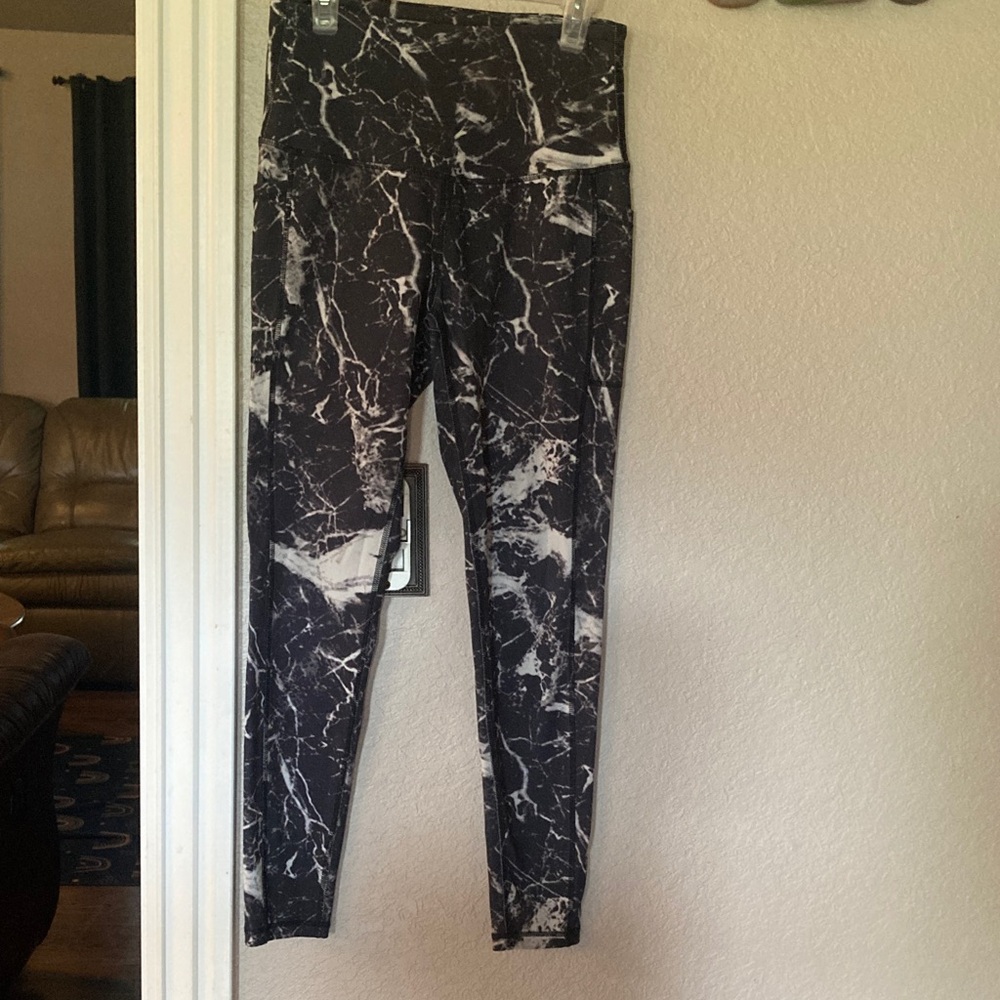 10/$13 EUC dark gray marble Print Leggings S